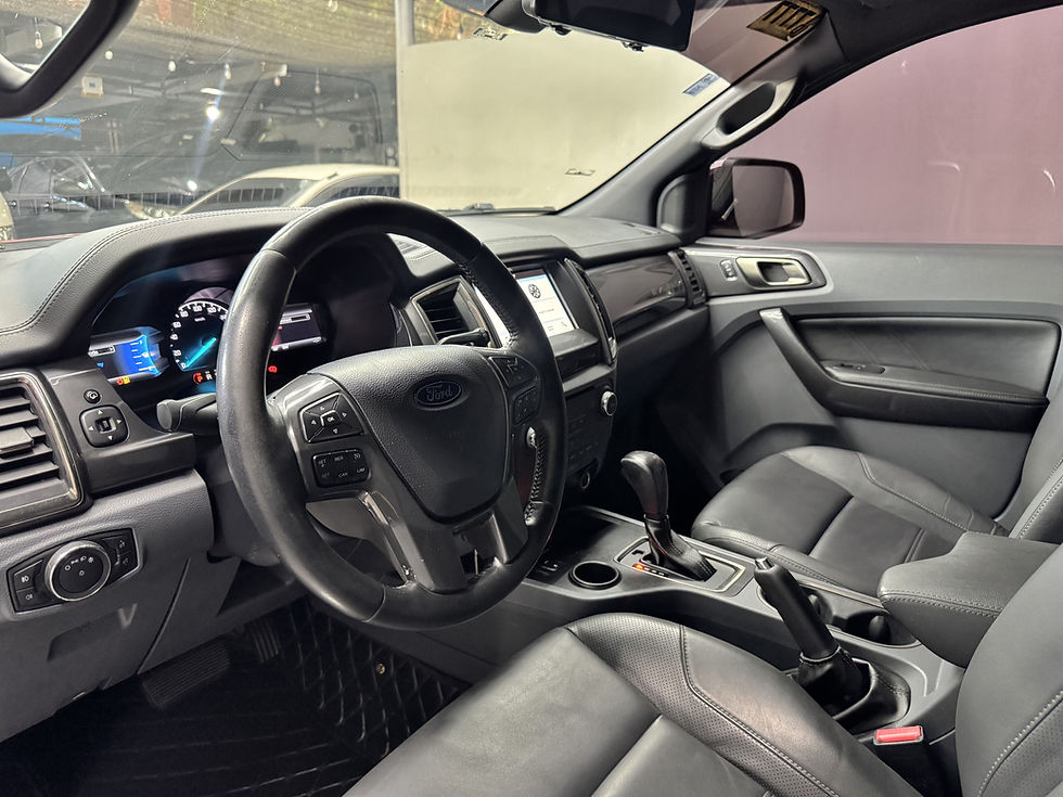 Thumbnail: 2017 FORD EVEREST 2.2 TITANIUM 4X2 A/T AUTOMATIC DIESEL FRESH INSIDE AND OUT! FL