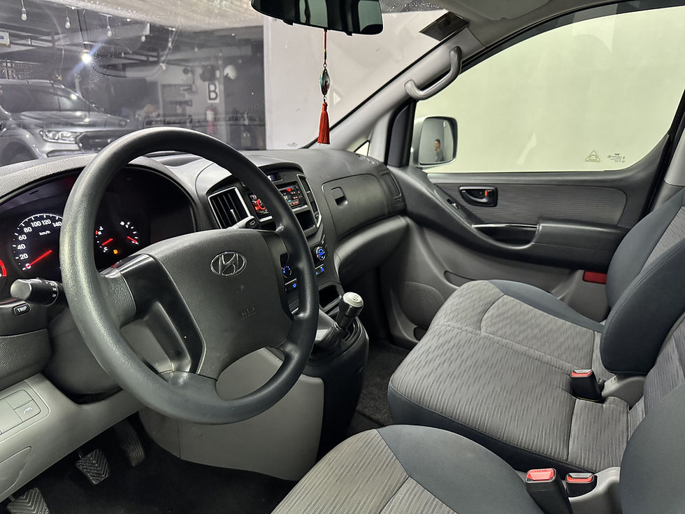 Thumbnail: 2018 HYUNDAI GRAND STAREX 2.5L M/T MANUAL DIESEL FRESH FLAWLESS FIRST OWNER!