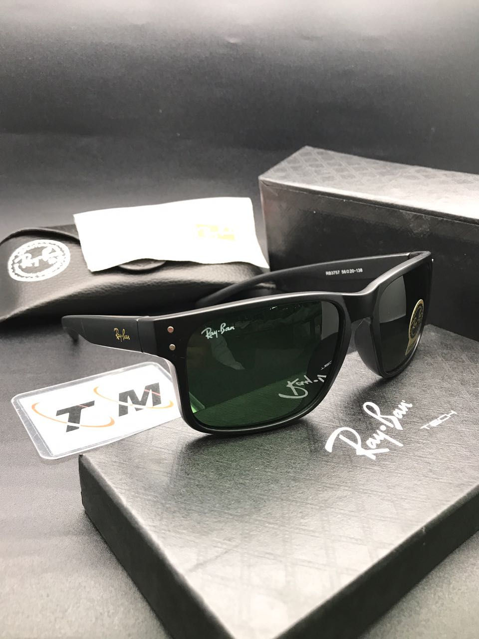 Thumbnail: RAY BAN