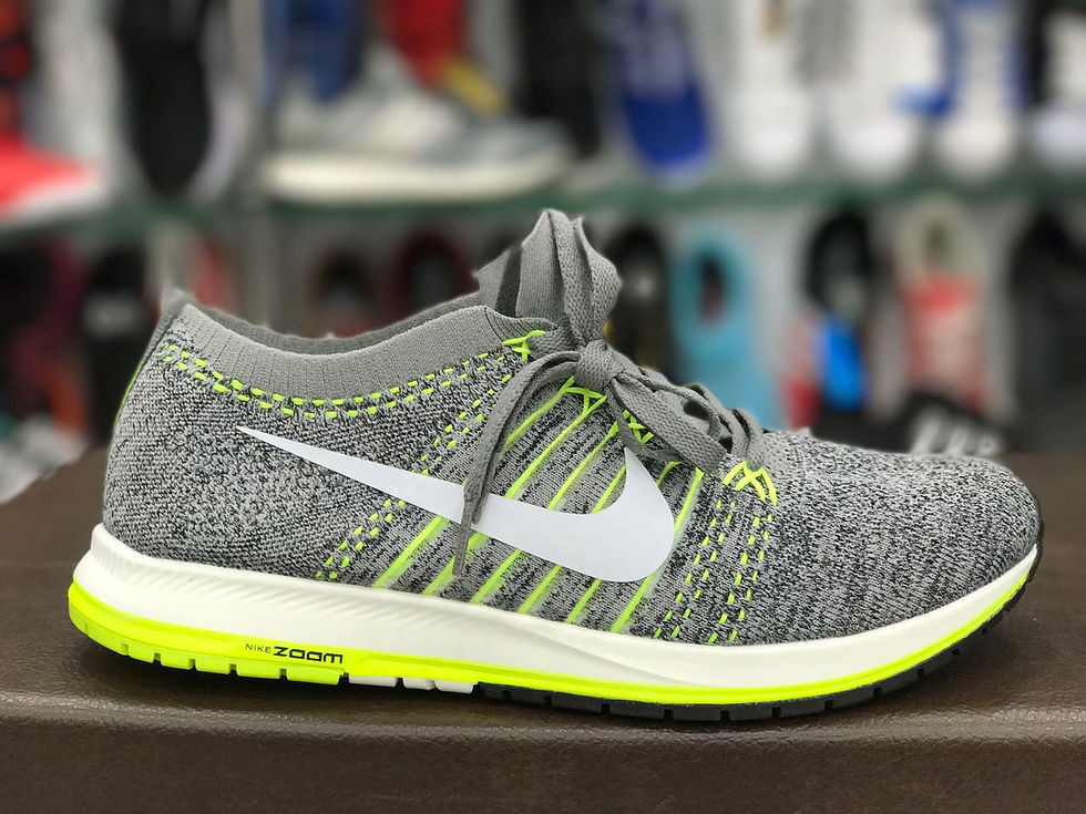 Thumbnail: NIKE ZOOM STREAK