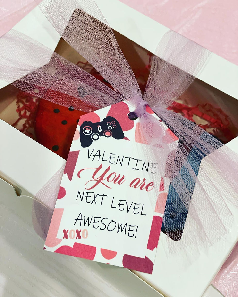 Thumbnail: Valentines Day Gift: 5.5 inch Switch Cookie or Tic-Tac-Toe Cookie