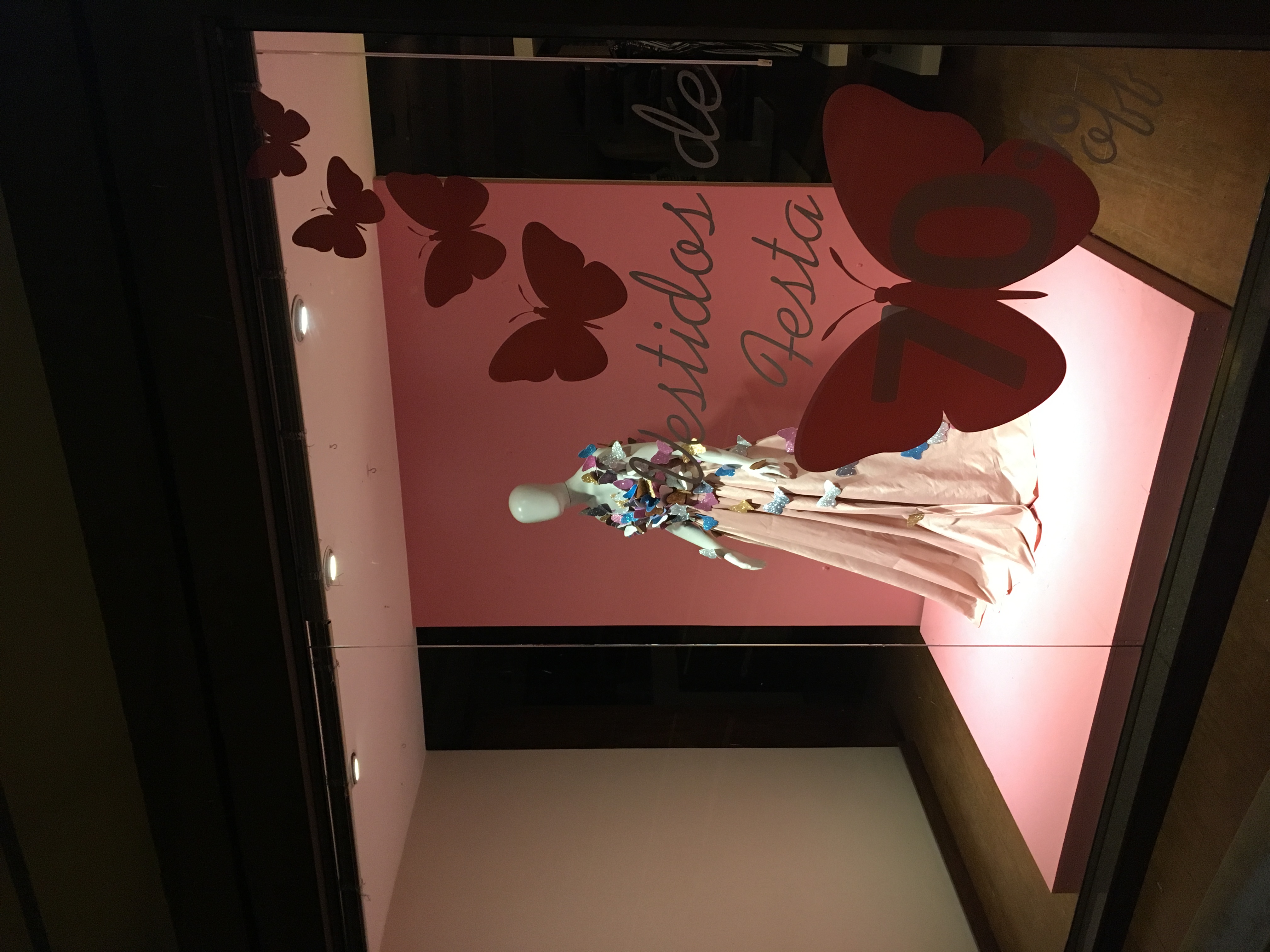 Vitrine Moda Festa