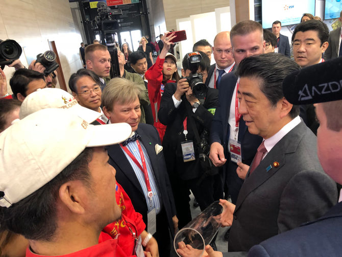 Bolenz-Kunstwerk für Japans Premierminister Shinzo Abe