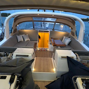 Jeanneau Yacht 64