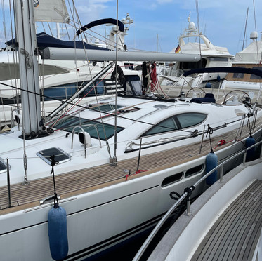 Jeanneau 54 Deck Salon