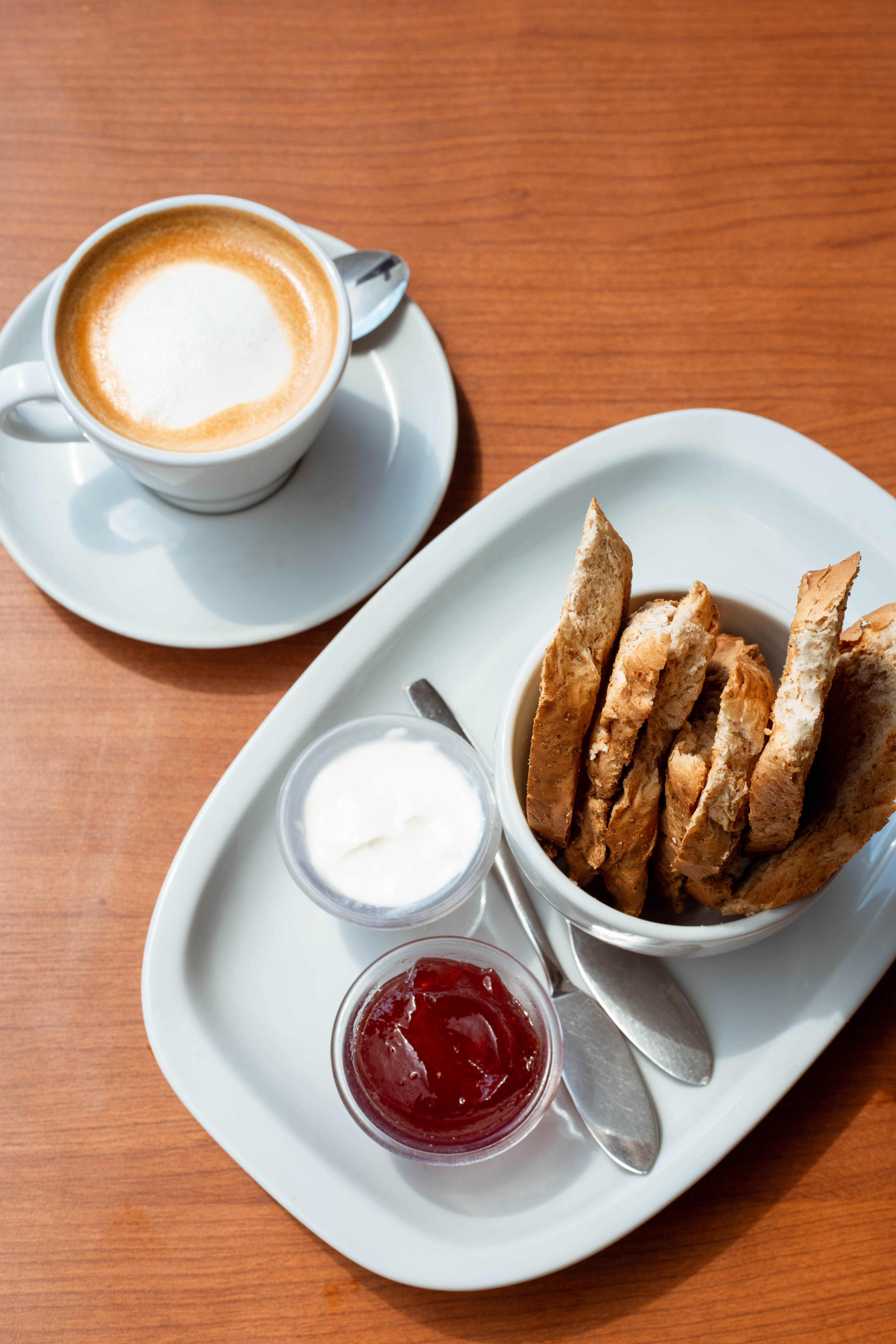 Café doble + tostadas