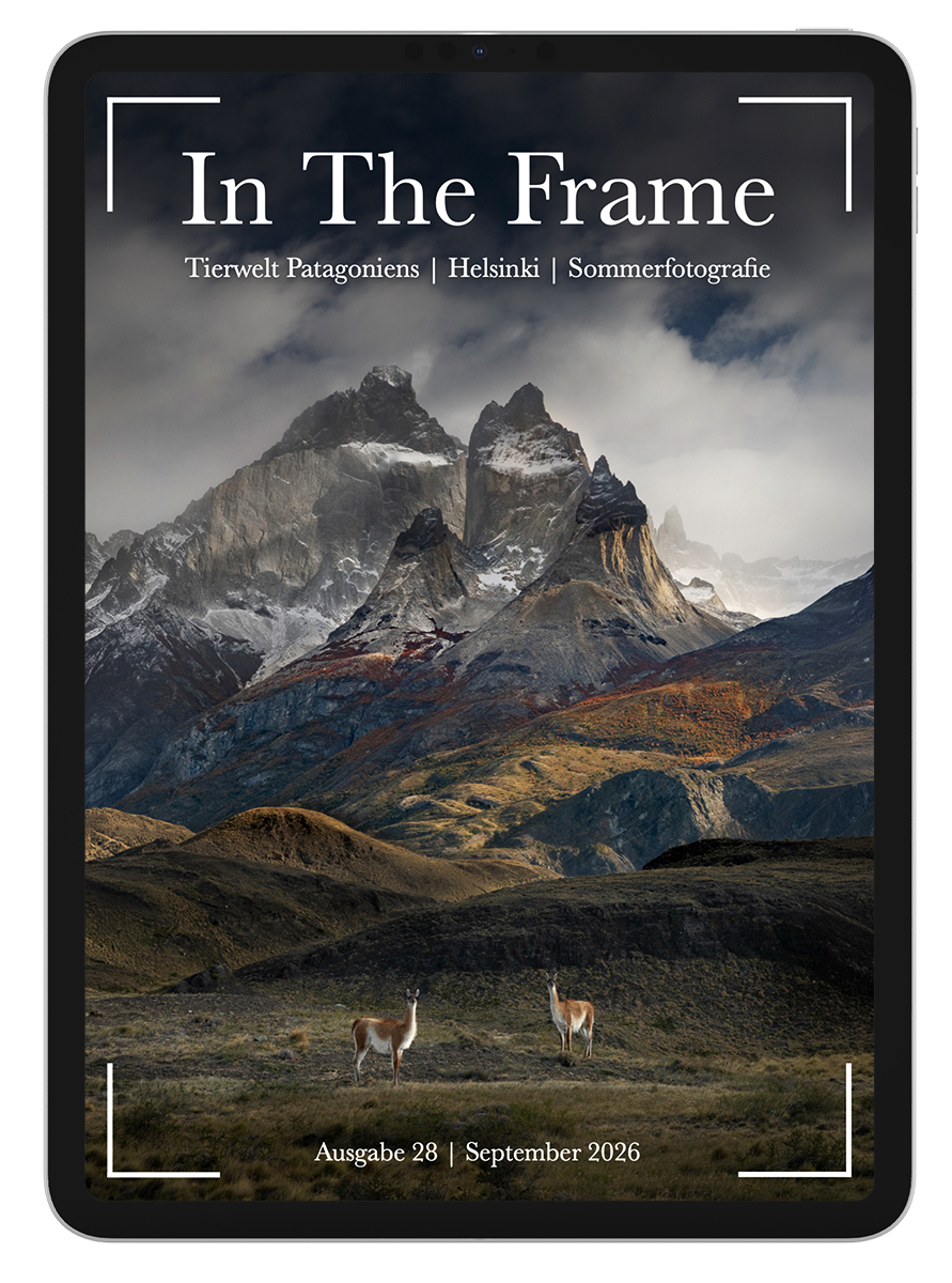 Digitale Darstellung des Magazins In The Frame auf einem iPad mit einem Landschaftsfotografie-Cover.