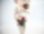 Photographe grossesse Biarritz femme enceinte photo aquatique bouquet de fleurs