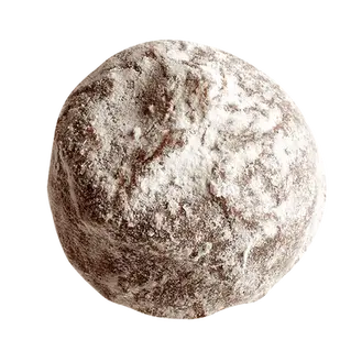 THE STORY BEHIND TRUFFLE MARC DE CHAMPAGNE
Truffles are named after the similarly luxurious mushroom from Perigord, France, due to their typical irregular shape. At Neuhaus we have elevated this classic concept with care and craftsmanship to create a collection of indulgent, melt-in-the-mouth delights.