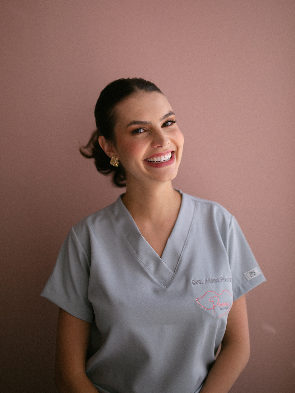 Dra-Allana-Pivovar-Odontologia-(7).png