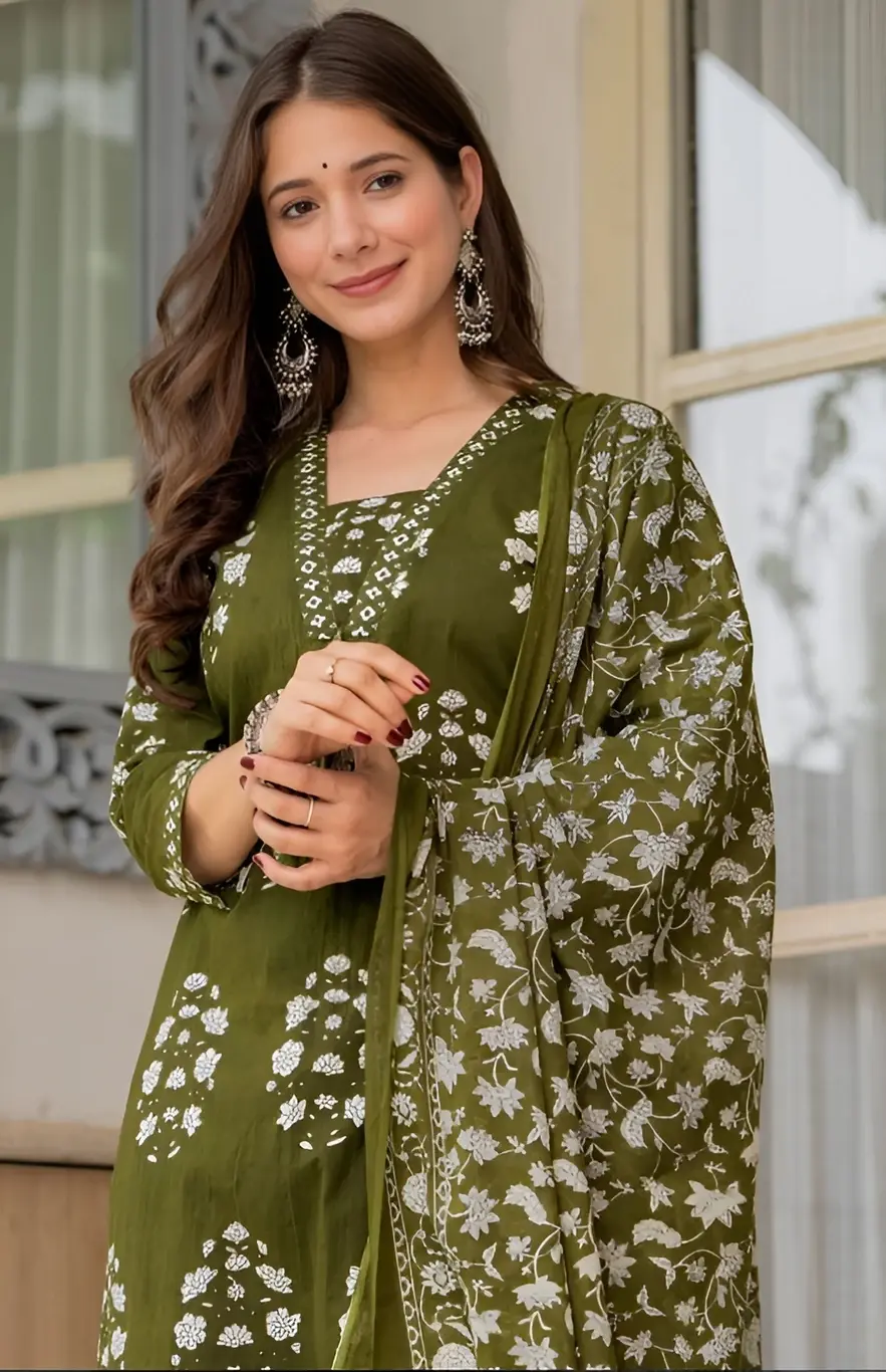 Thumbnail: Women Green Plus Size Cotton Printed  Long Kurta With Pants And Du