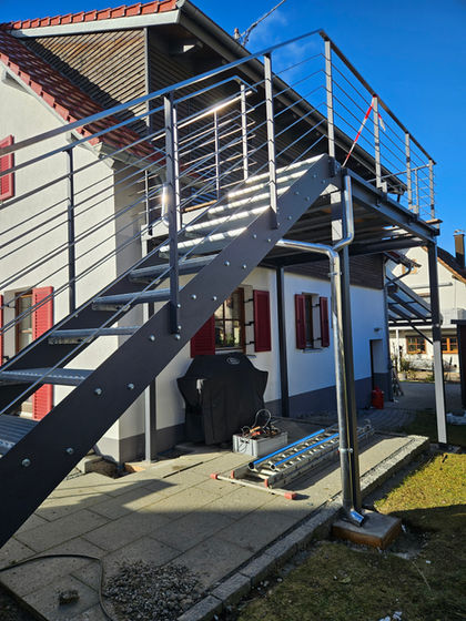 Balkon mit Treppe