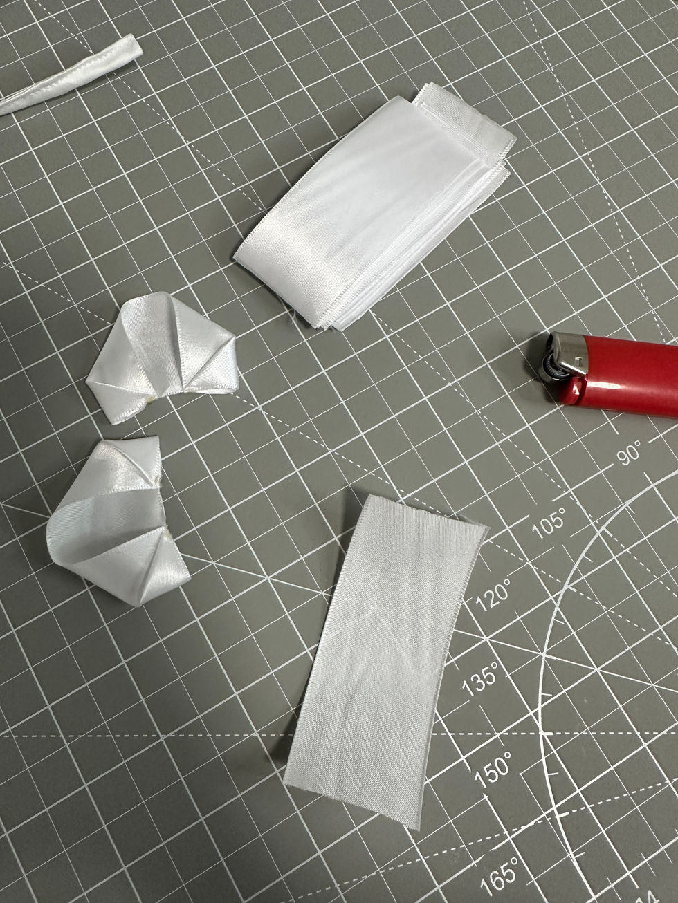 Creating flower petals with ribbon