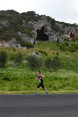 Marathon Emma Coburn CAVES.JPG