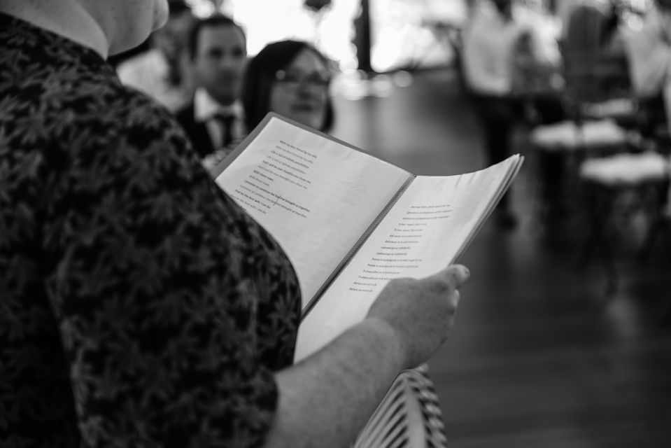London humanist celebrant Mair Garland leading a wedding ceremony at The Mount vineyard in Kent.