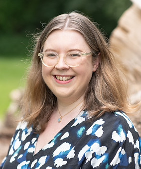 Mair Garland humanist baby naming ceremonies, weddings, memorials and funerals celebrant based in south-east London