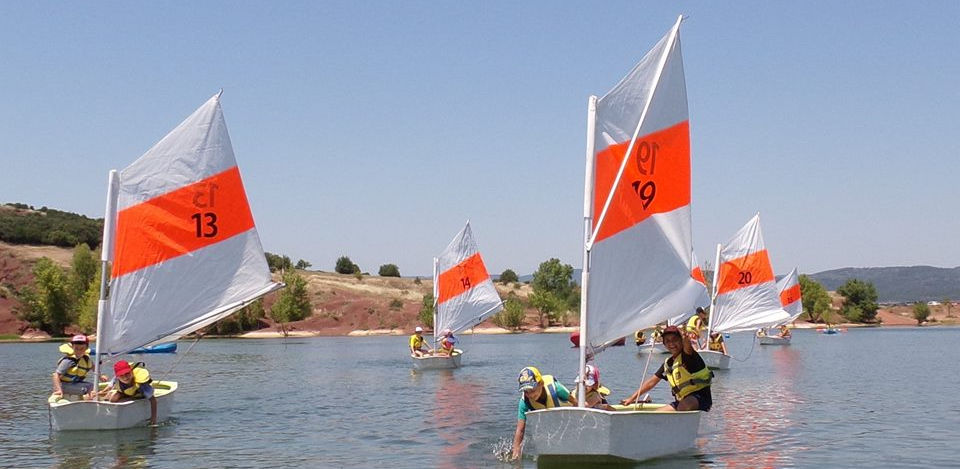 stage été base nautique du salagou baie des vailhés