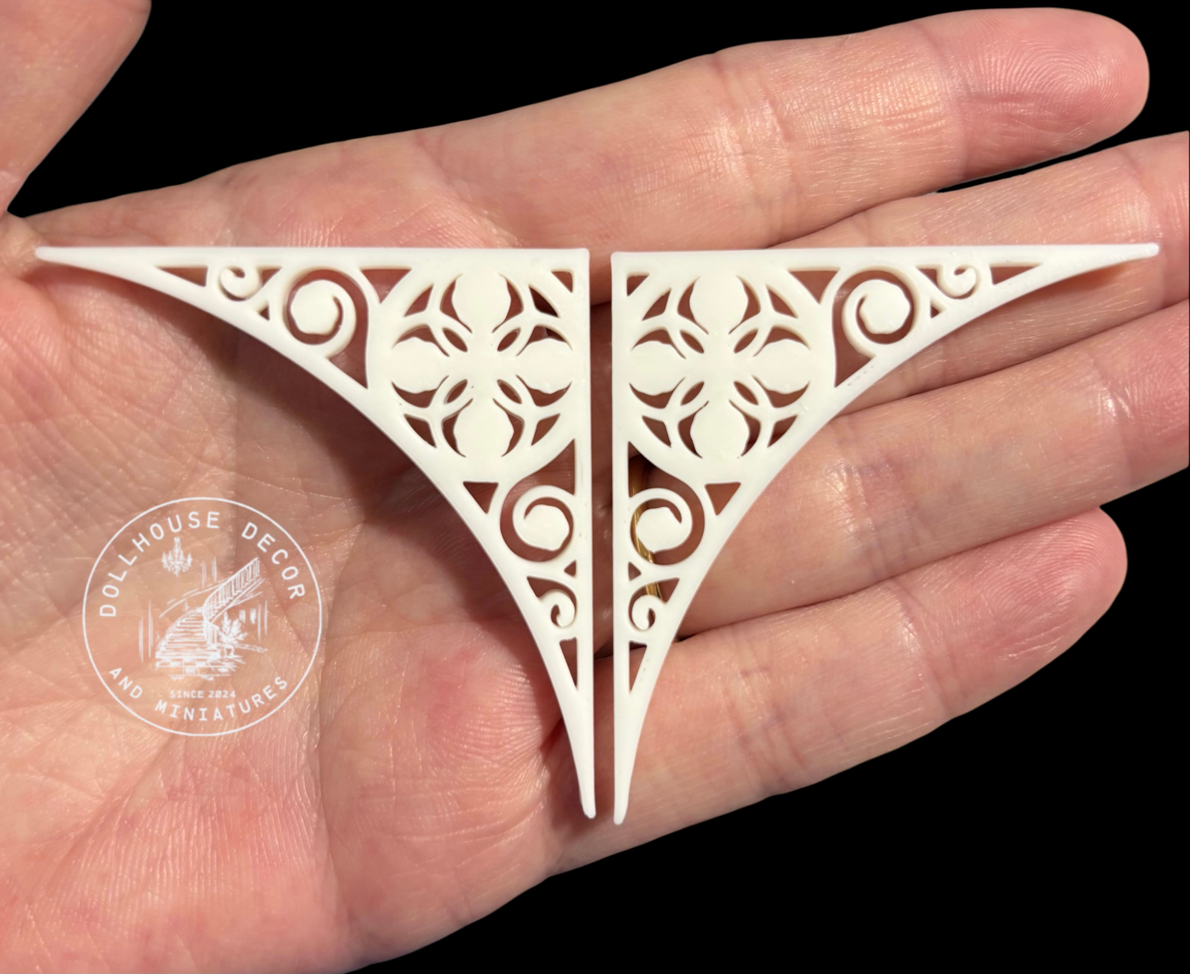 Gothic Scroll Bracket Pair for 1:12 and 1:6 scale miniature projects