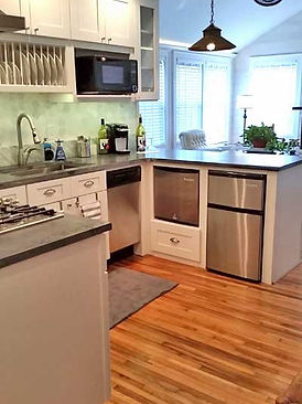 817A view from kitchen into living room