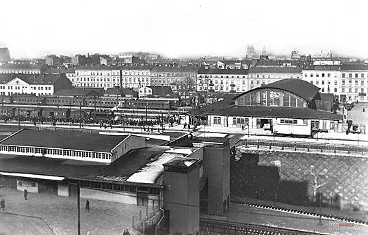 Tymczasowy_Dworzec_Glowny_671270_Fotopolska-Eu.jpg