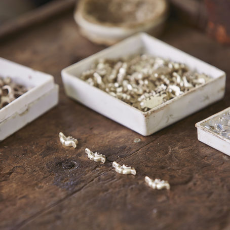 アクセサリーパーツ