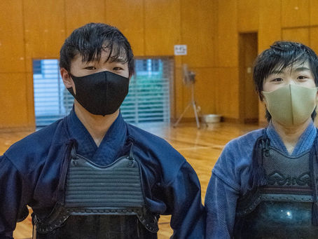 卒業生も一緒に稽古してます!