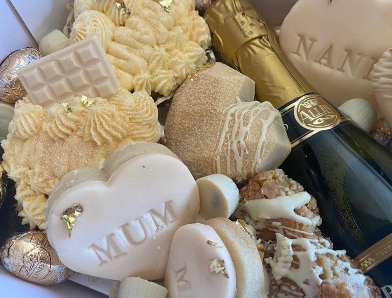 Thumbnail: Luxury cream treat box