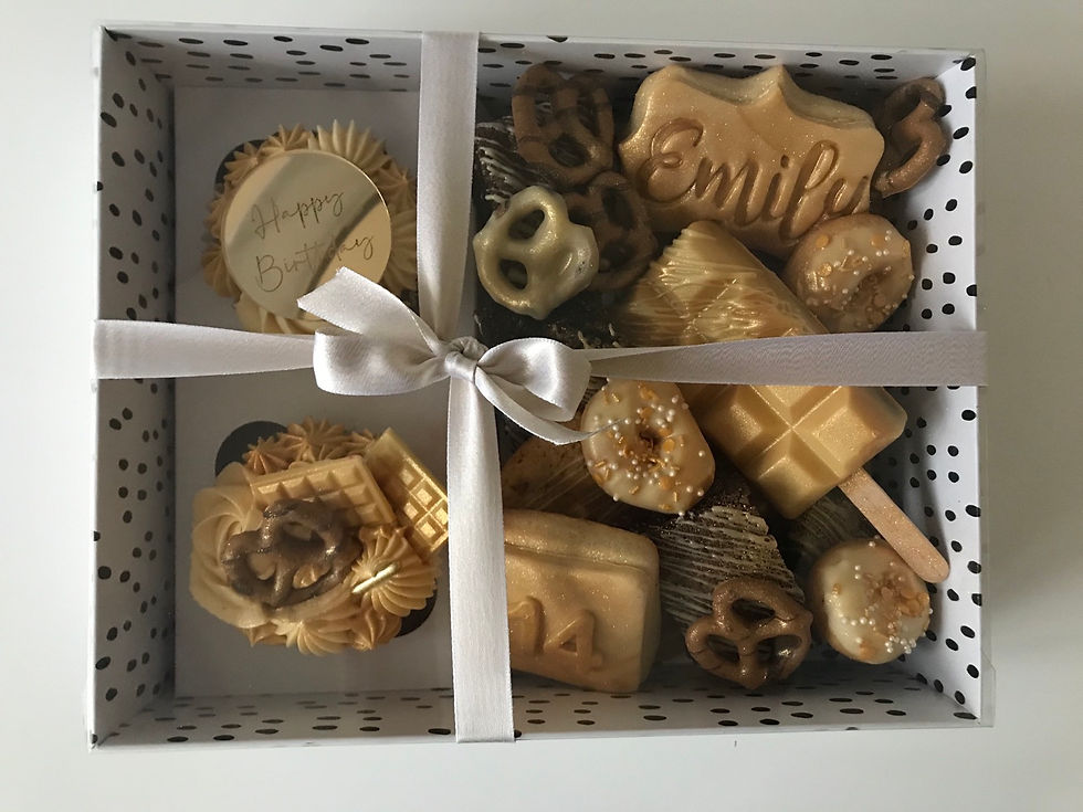 Thumbnail: Gold luxury treat box