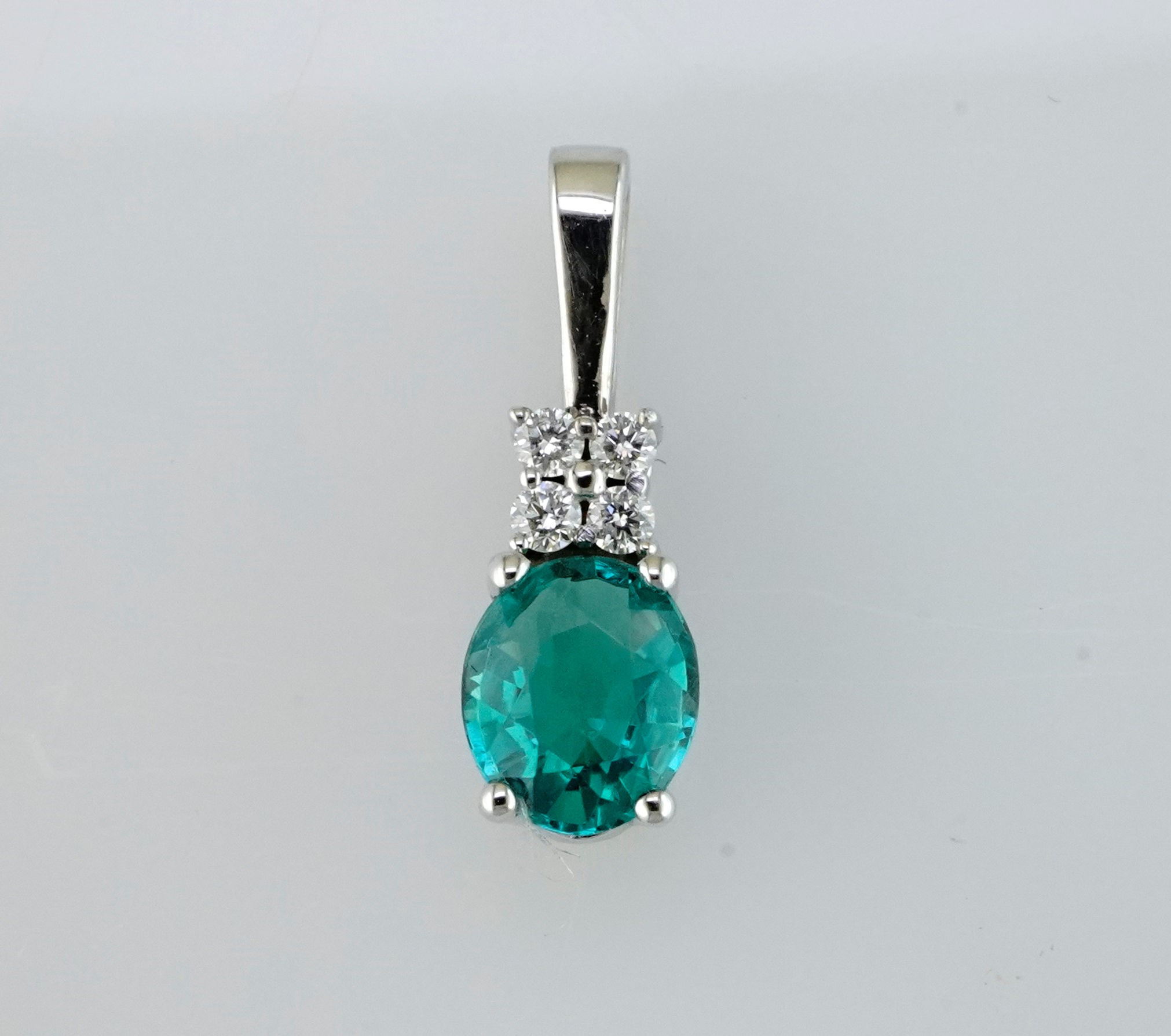 14k emerald and diamond pendant