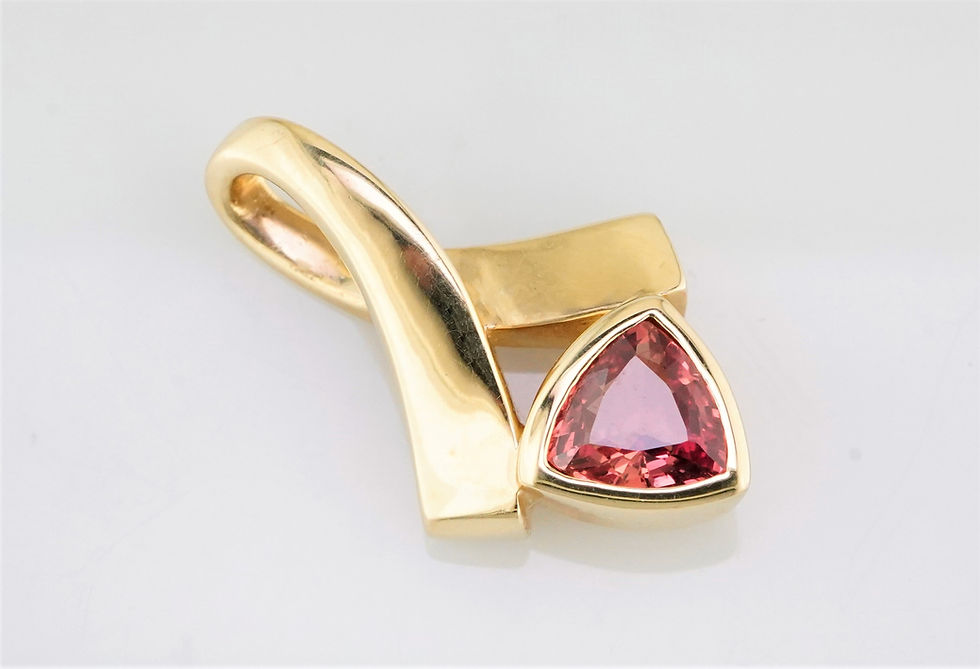 Thumbnail: 14k natural sapphire pendant
