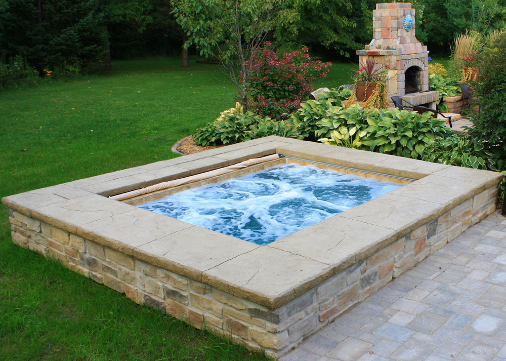 How much do fiberglass spas cost?