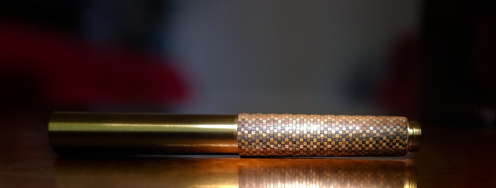 stylo plume en marqueterie de paille.jpg