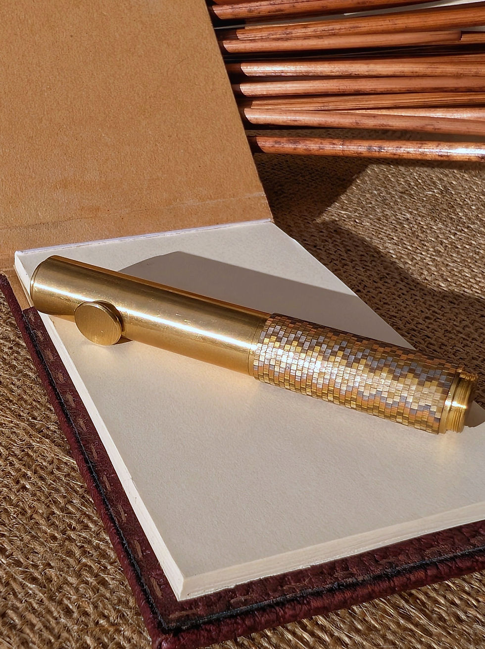 Miniature : Mini stylo plume de poche en marqueterie de paille