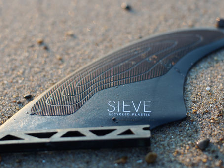 Surf Finnen aus recyceltem Plastik: PiP unterstützt Sieve Fins