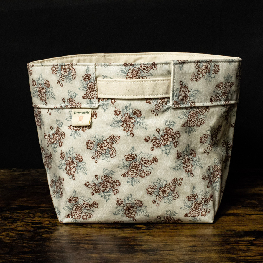 phat girlz fibre classic floral small bucket bag stock photo