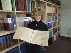 Jenny holds a 1759 copy of Messiah!