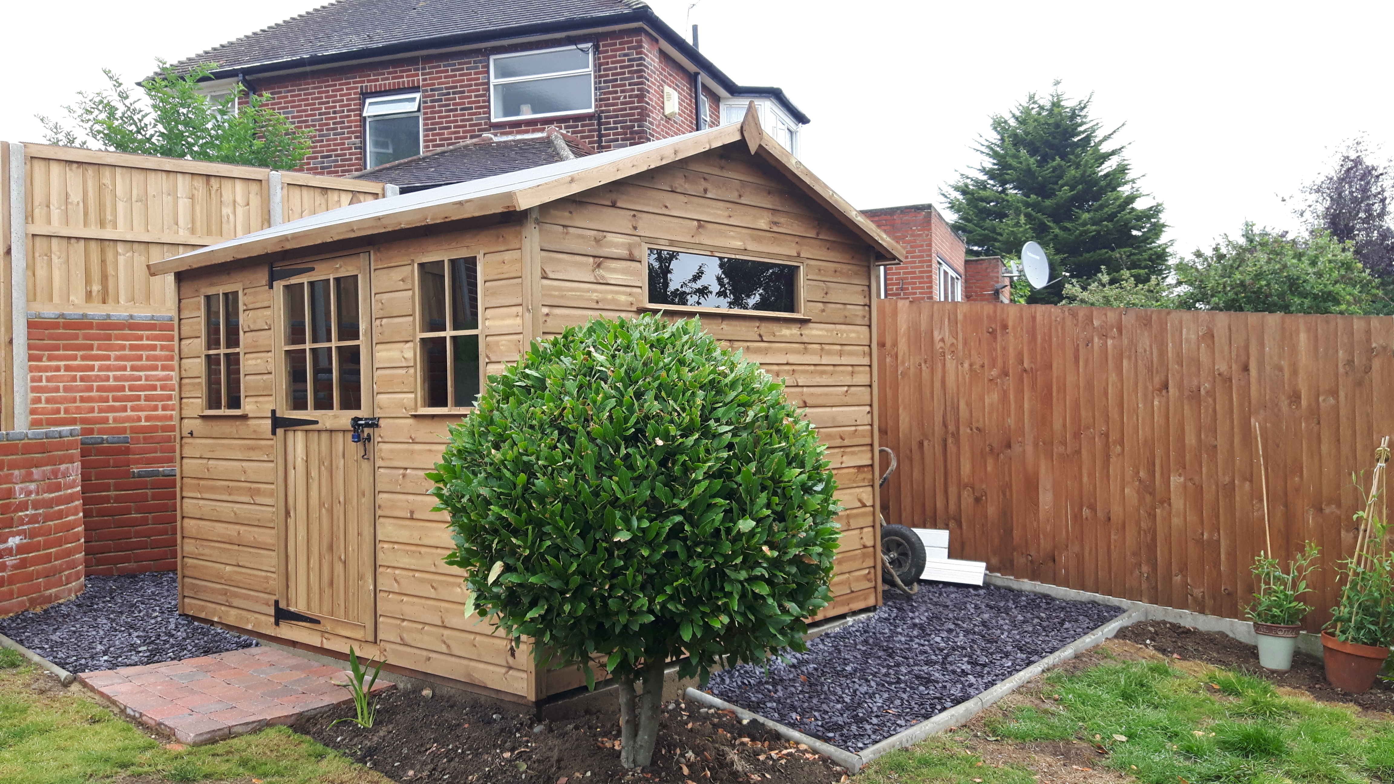 Apex garden shed