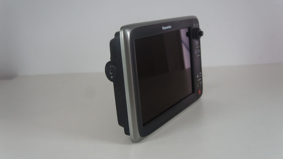Thumbnail: Monitor Multifuncional Raymarine C127 - Seminovo