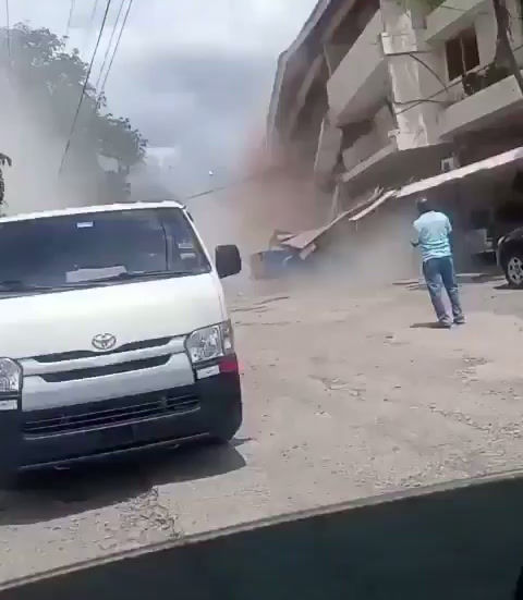 Sismo de Magnitud 8.0 Sacude Panamá: Videos Muestran Daños y Evacuaciones