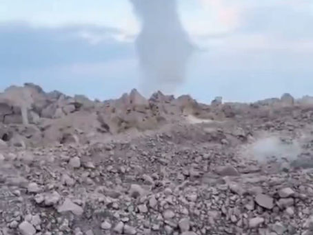 Erupción del Volcán Santiaguito: Excursionistas sobreviven a lluvia de rocas