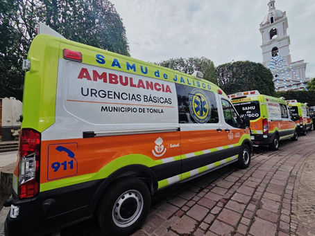 Pablo Lemus entrega 16 patrullas y 12 ambulancias para reforzar seguridad y salud en municipios de Jalisco