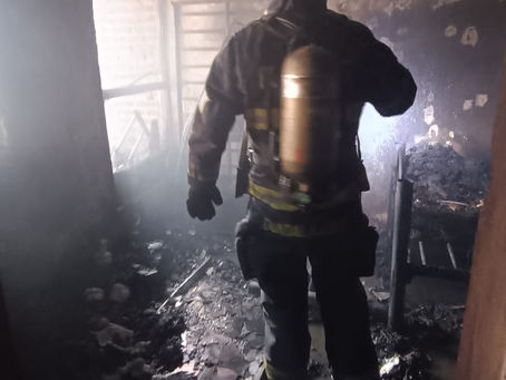 Incendio en Colonia Bethel, Guadalajara: Bomberos rescatan a seis niños de casa en llamas