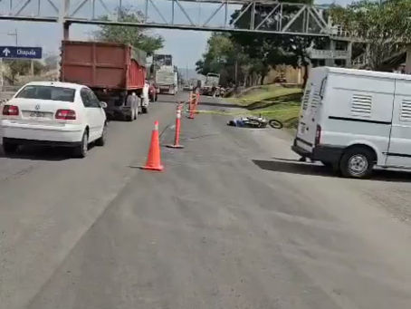 Motociclista fallece tras colisión con tráiler en la Carretera a Chapala