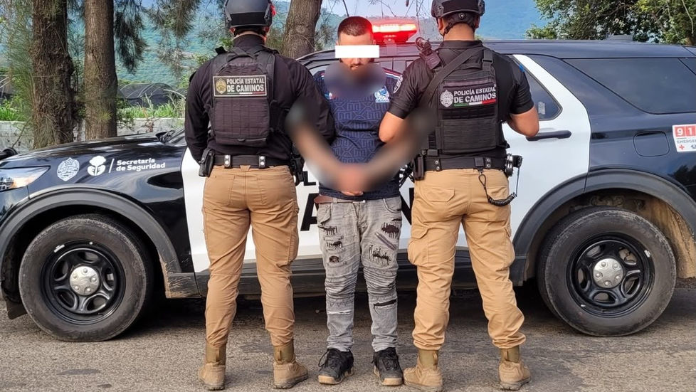 Policía Estatal de Caminos detiene a presunto generador de violencia en Zapotlán el Grande