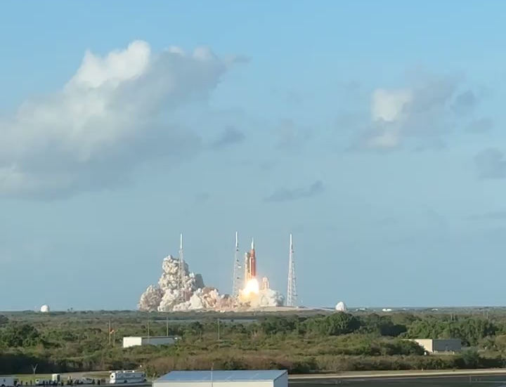 Artemis II: El lanzamiento que cautiva al mundo desde todos los ángulos