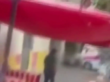 Taxista embiste a 4 personas en la colonia Moctezuma tras disputa por instalación eléctrica