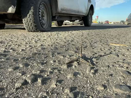 Alerta vial: Más de 20 vehículos afectados por "poncha llantas" en la Ameca-Guadalajara