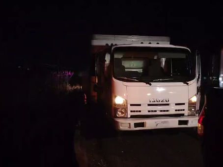 Hallan dos cuerpos en camioneta sobre carretera Guadalajara-Tepic