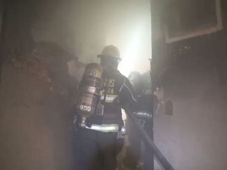 Departamento en llamas; Incendio movilizó a Rescatistas en Guadalajara
