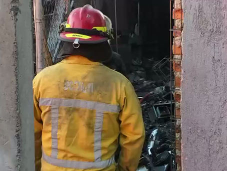Incendio en Tlaquepaque: Bomberos sofocan fuego en taller de cerámica